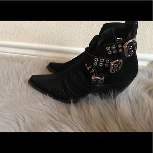 Jeffrey Campbell Booties size 9